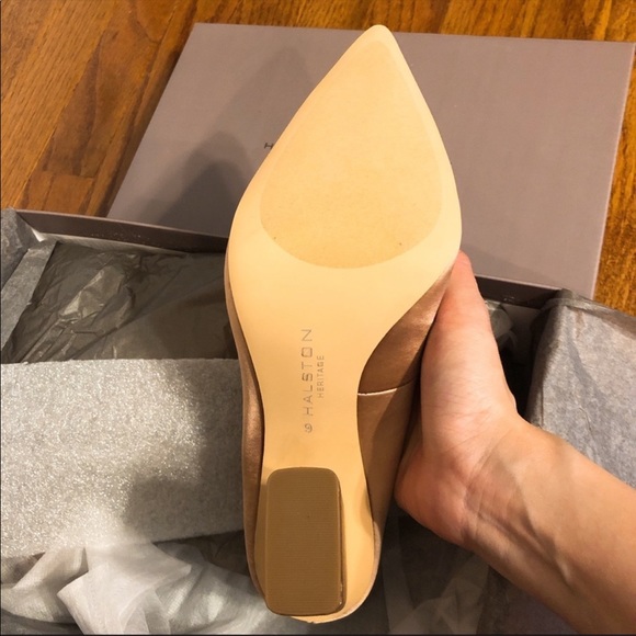 Halston Heritage Keni Fringe Pump - Picture 8 of 8